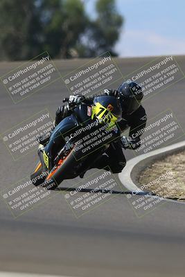 media/Sep-21-2025-TrackDaz (Sun) [[277c75b276]]/A Group/12pm (Turn 2)/